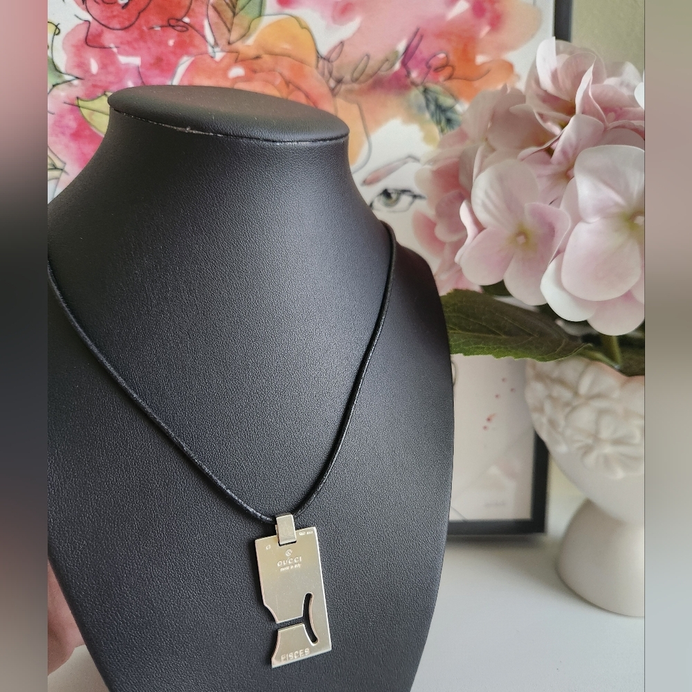 Gucci 925 Sterling Silver Pisces Zodiac Pendant Necklace with Black Cord
